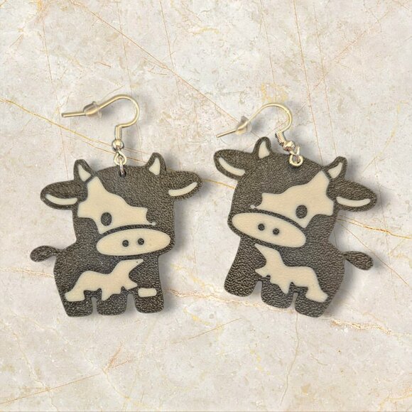 Cute Cow Earrings - Black and White - Picture 1 of 2
